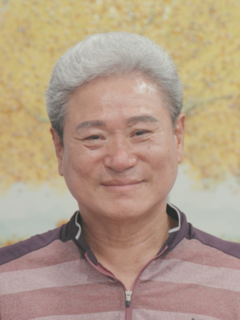 정영근 정면사진