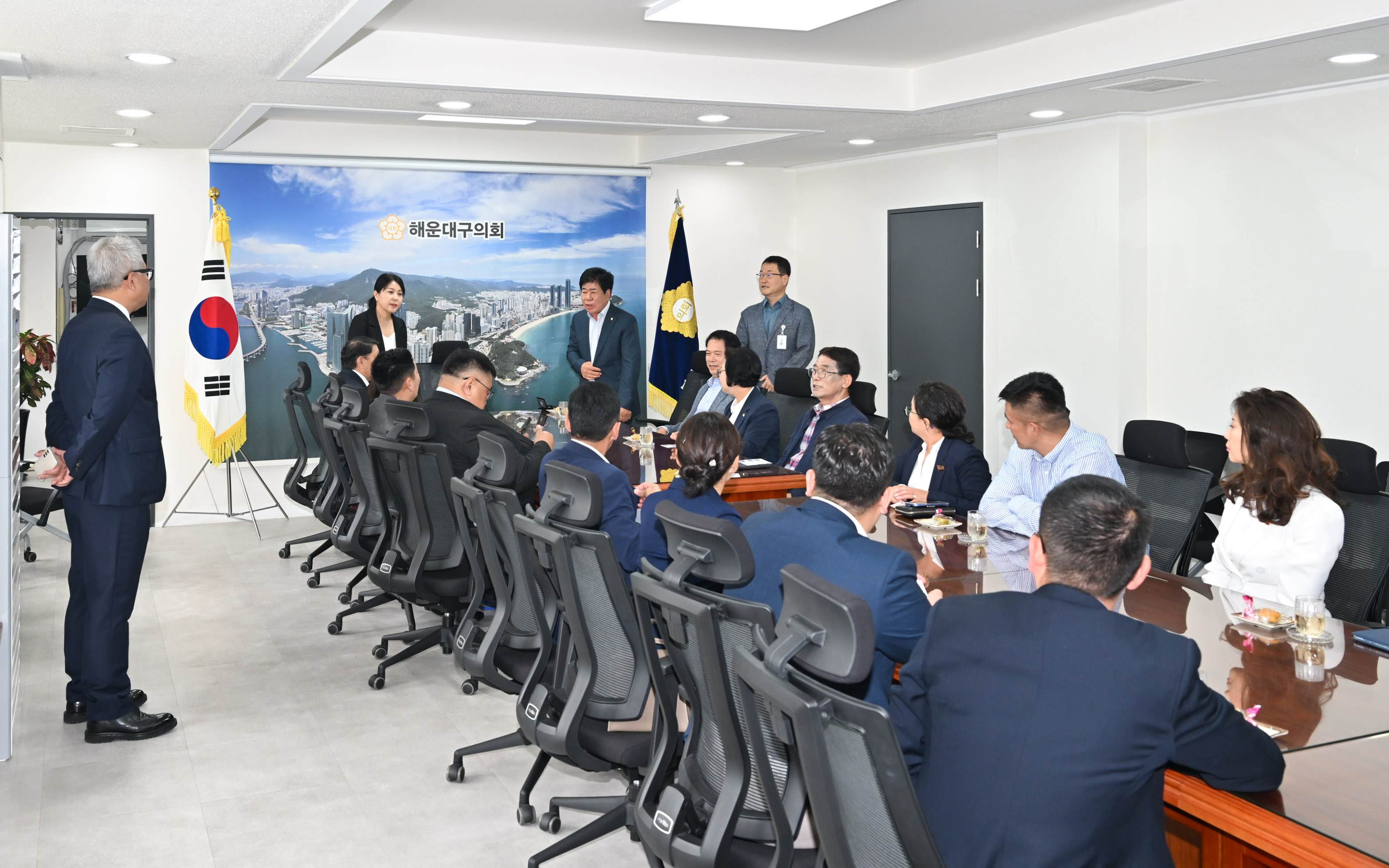 몽골 수흐바타르구 의회 내방 3번째 이미지