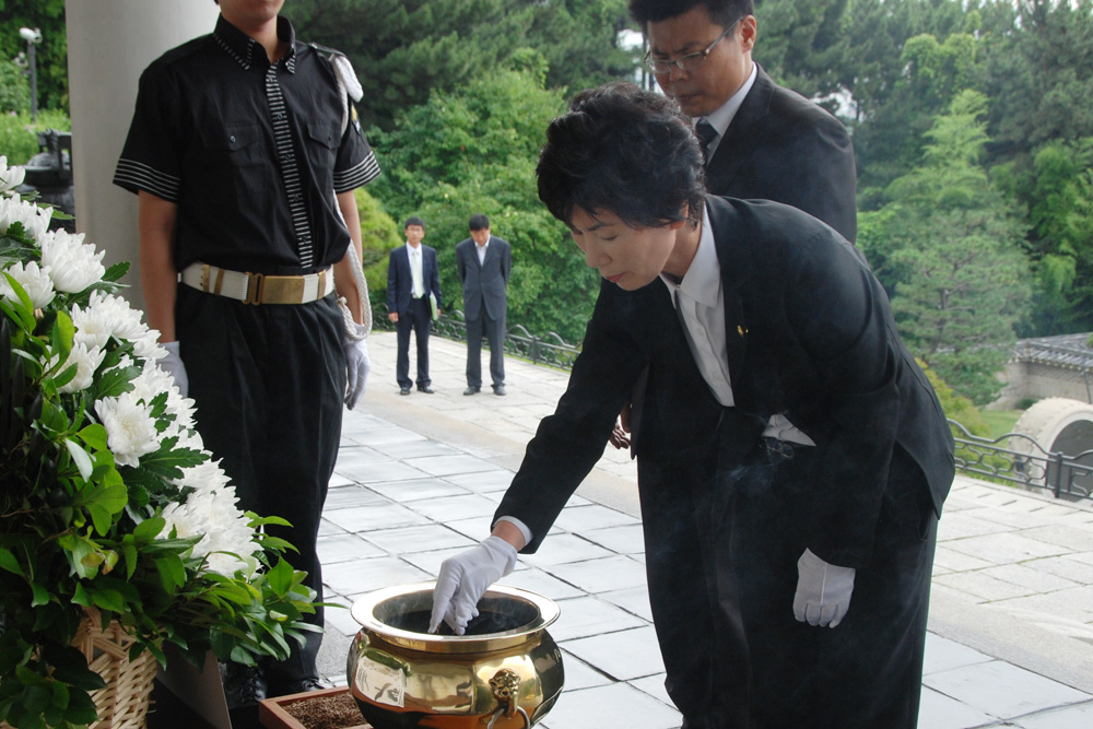 충렬사 참배 1번째 이미지